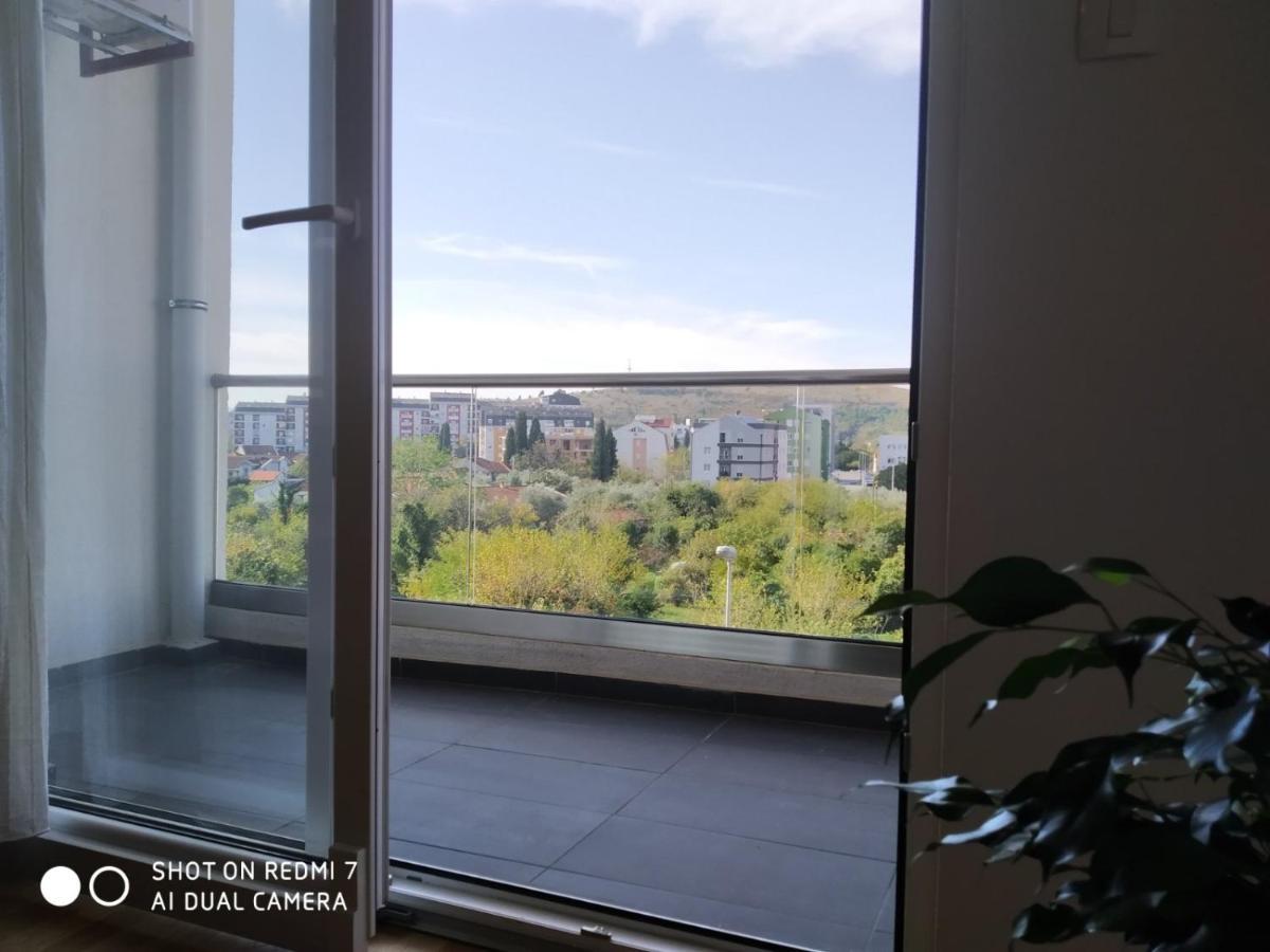 Aga Apartman Подгорица Екстериор снимка