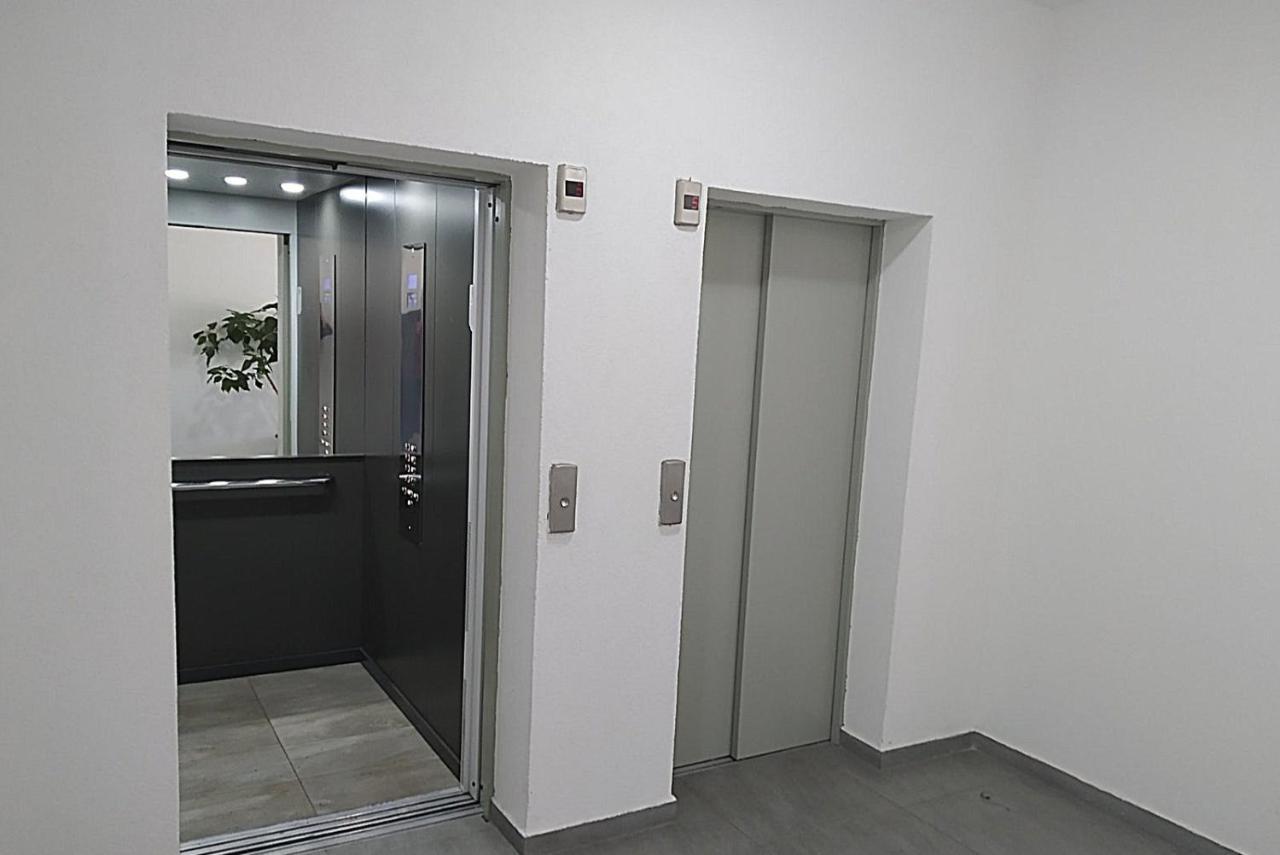 Aga Apartman Подгорица Екстериор снимка