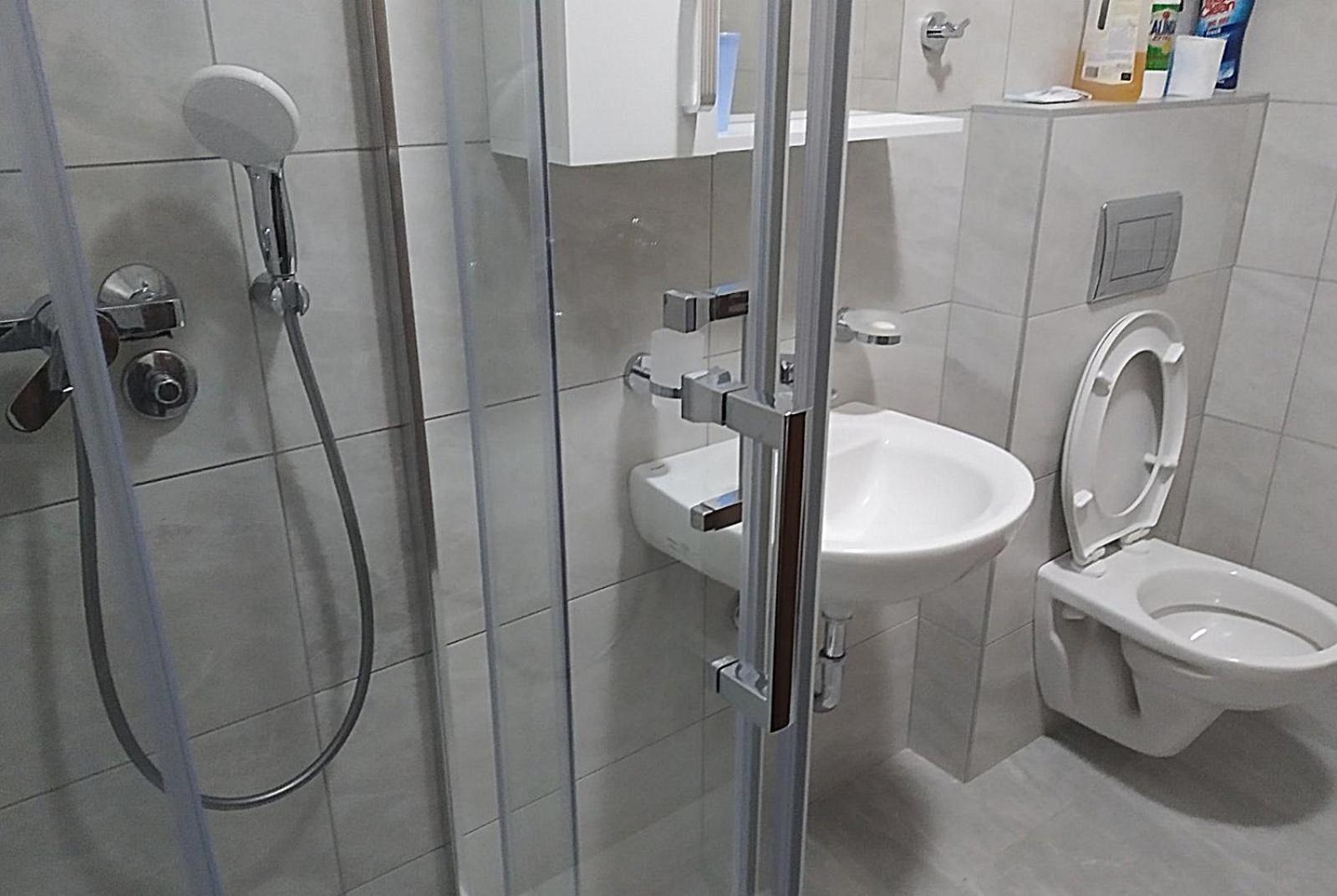 Aga Apartman Подгорица Екстериор снимка