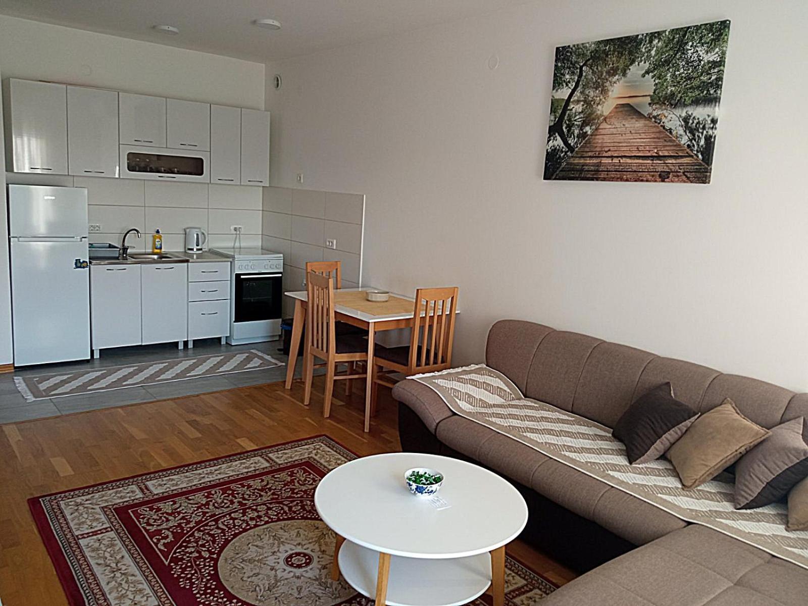 Aga Apartman Подгорица Екстериор снимка